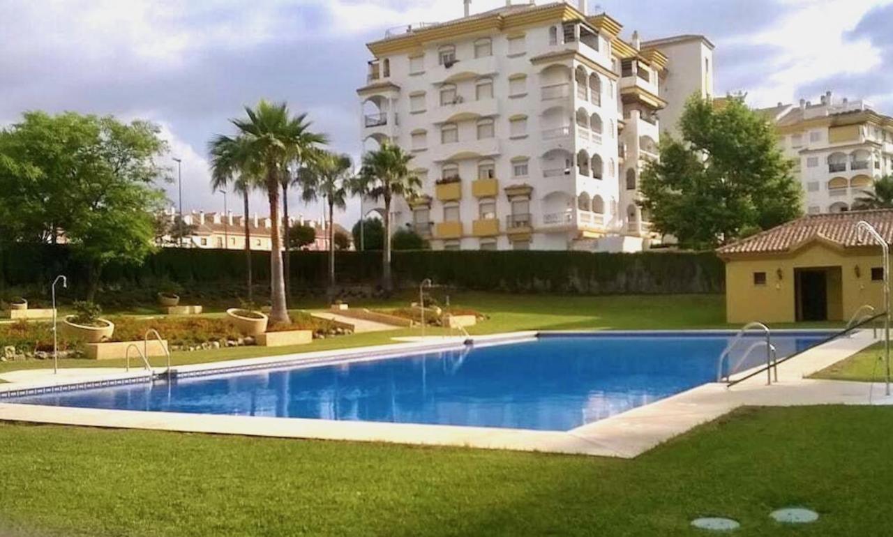 Spacious Apartment In Marbella Exterior photo